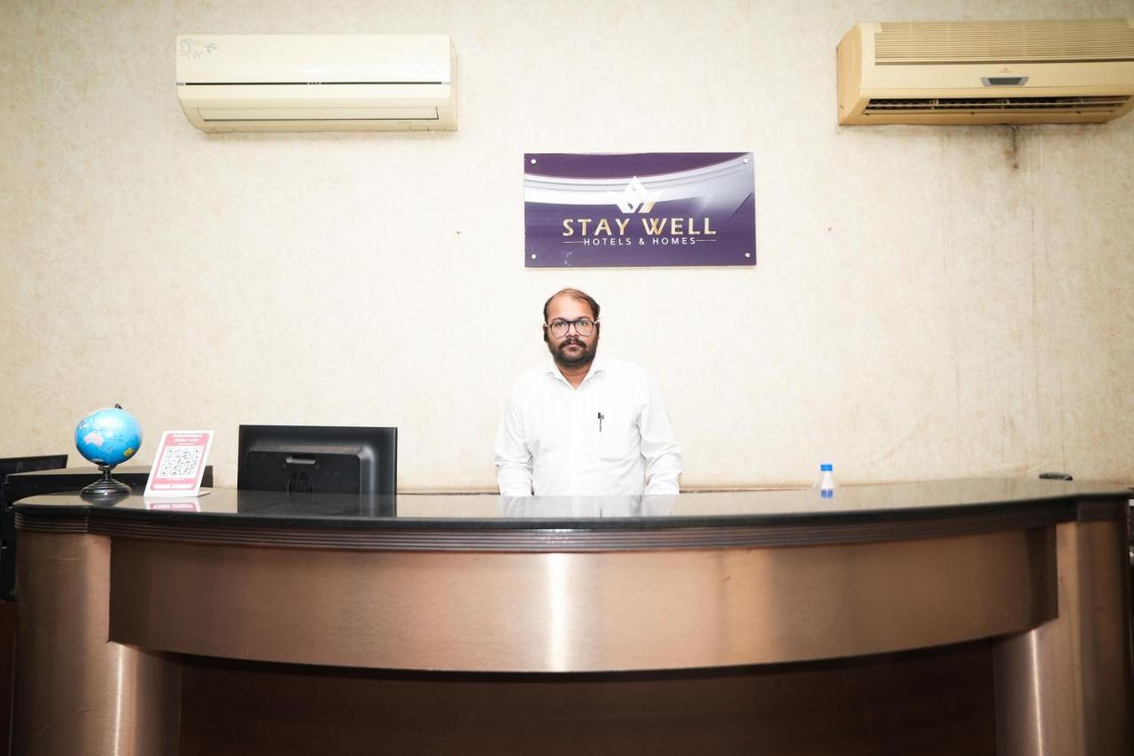 Stay Well Hotels & Homes Gurgaon Buitenkant foto