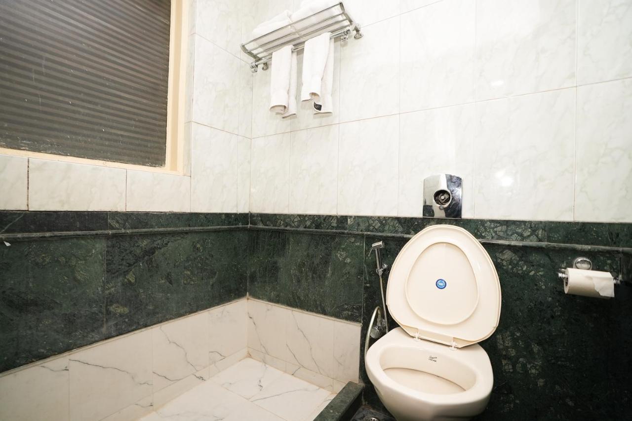 Stay Well Hotels & Homes Gurgaon Buitenkant foto