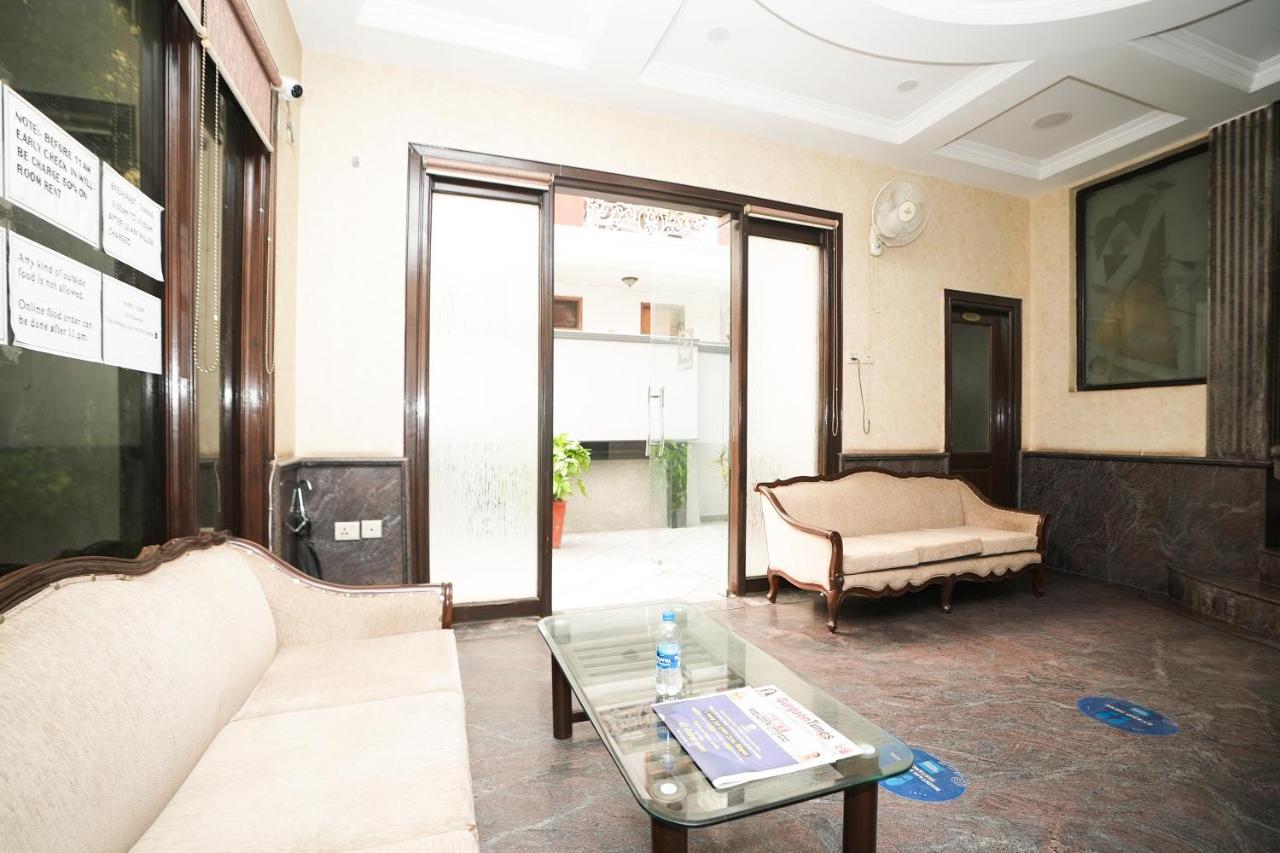 Stay Well Hotels & Homes Gurgaon Buitenkant foto