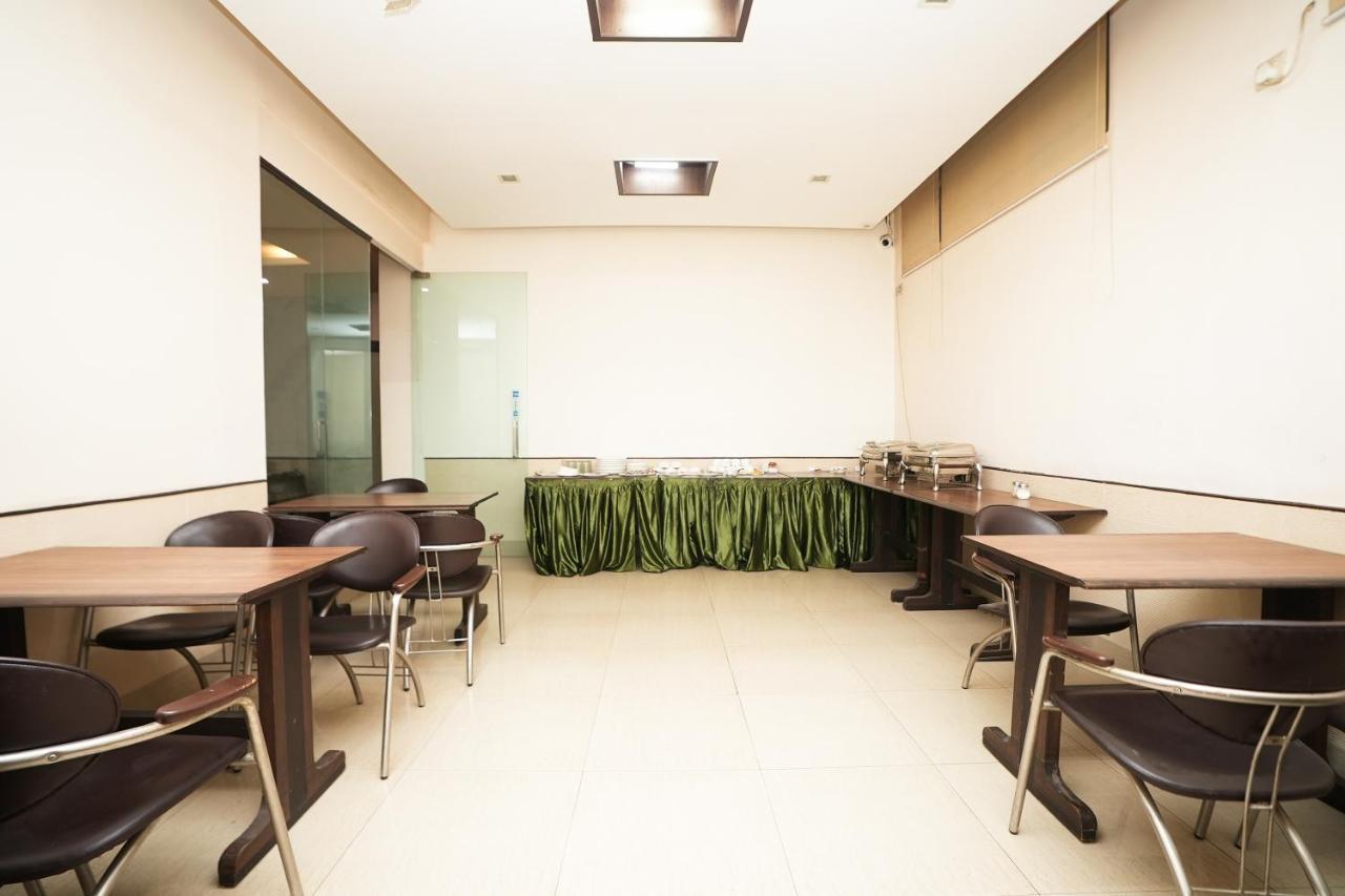 Stay Well Hotels & Homes Gurgaon Buitenkant foto